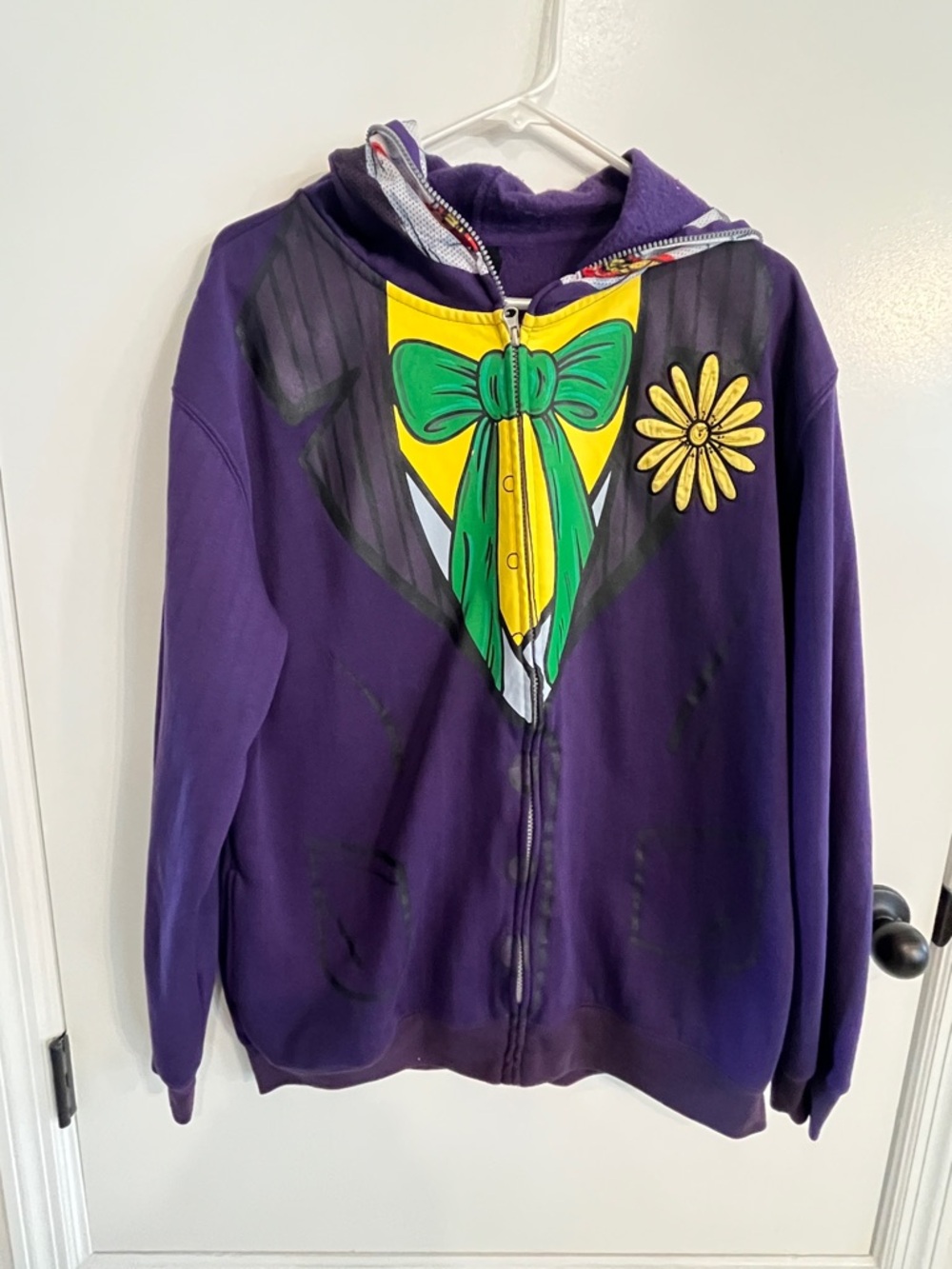 Men’s size medium 2014 DC Comics The Joker Face Zip Up Hoodie